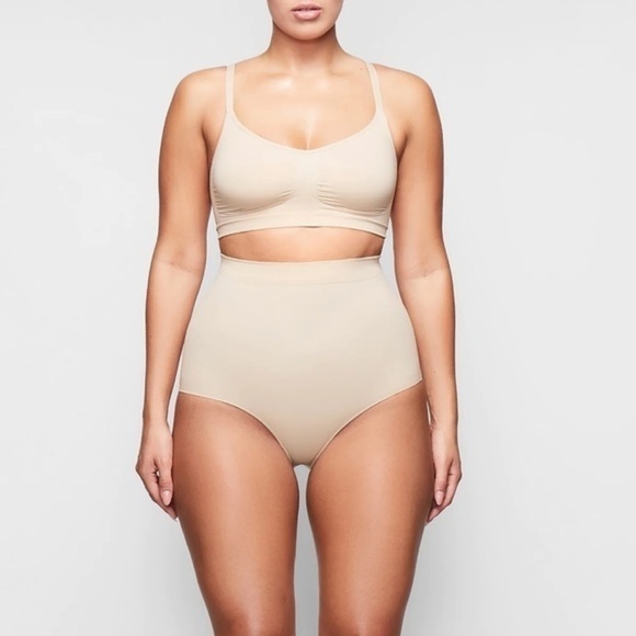 SKIMS SEAMLESS SCULPT BRALETTE LARGE/X-Large NWOT - Picture 1 of 7